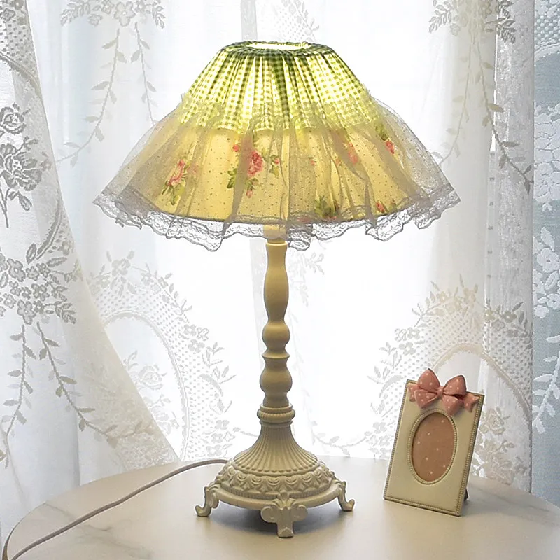 French pastoral table lamp bed - đánh giá và giá Solar Lamp